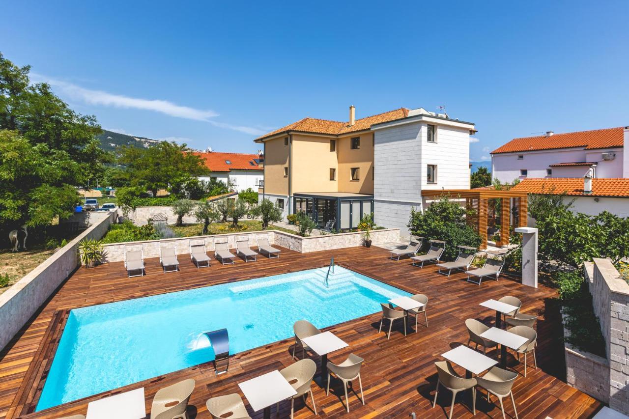 Vila Iris Baska Bagian luar foto