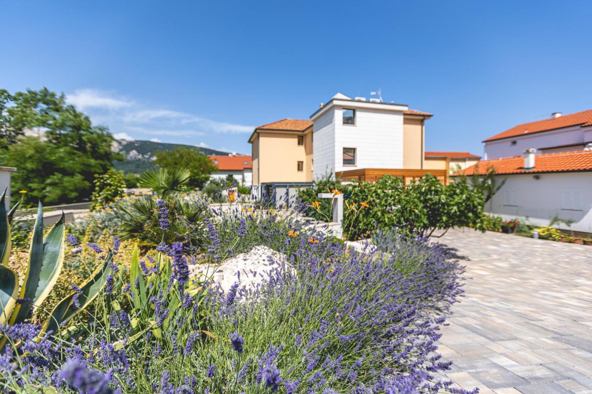 Vila Iris Baska Bagian luar foto